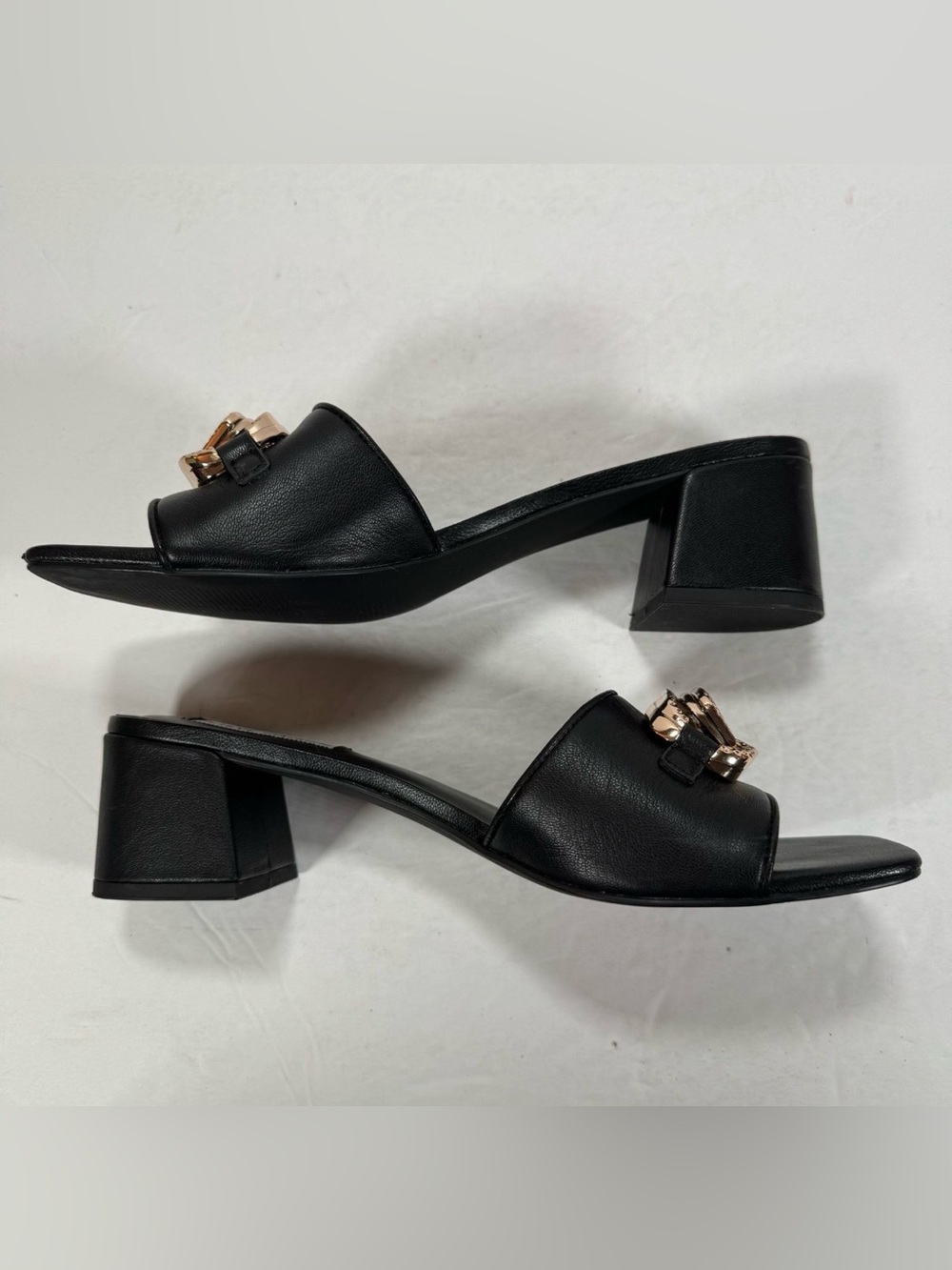 Steve Madden Santana Black Leather Gold Hardware Slide Sandals Women Size 10M - Picture 8 of 11